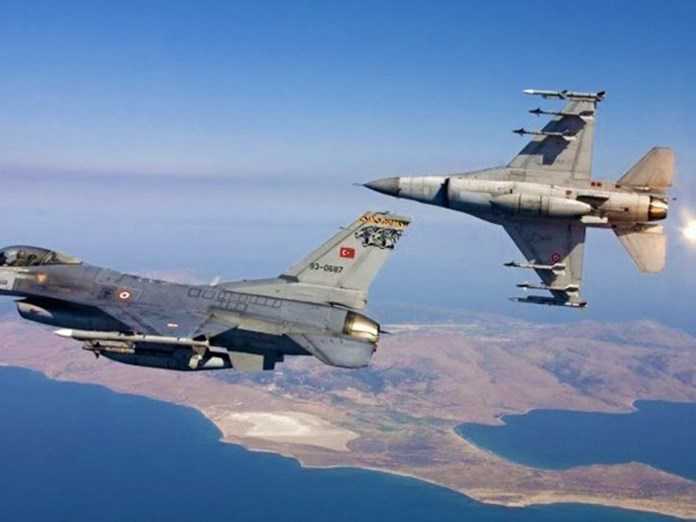 Συνεχίζονται οι προκλήσεις της Τουρκίας: Νέες υπερπτήσεις τουρκικών F-16 και F-4