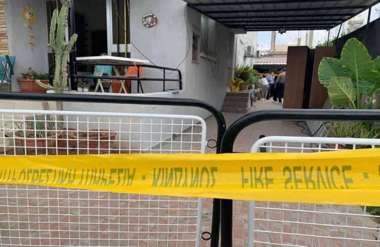 Φρικτό έγκλημα: 84χρονος σκότωσε με σφυρί τη σύζυγό του και πήγε να παραδοθεί