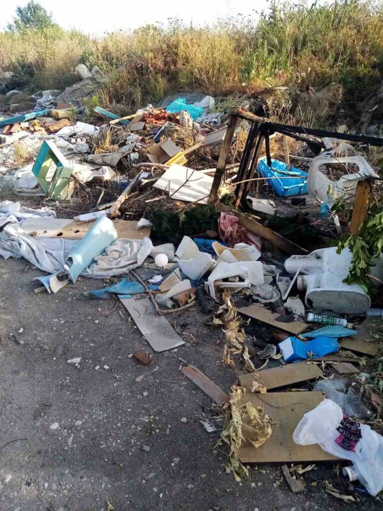 Ράνια Γκίζα: Παίζουν με τη “φωτιά των σκουπιδιών” ο Περιφερειάρχης και οι Δήμαρχοι της Ηπείρου