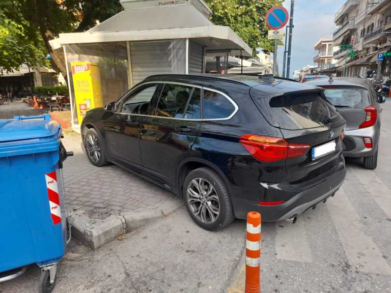 Αρτα: Ασυνείδητος οδηγός πάρκαρε σε Ράμπα ΑΜΕΑ στην πλατεία Κιλκίς