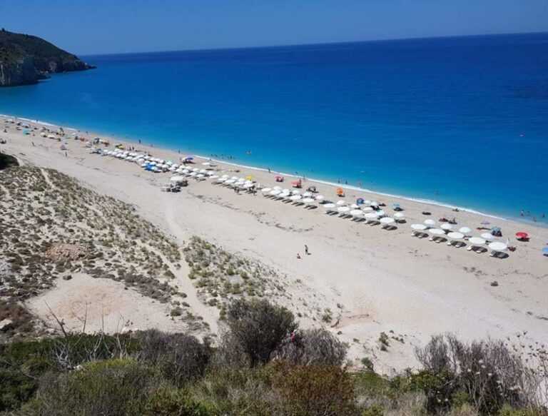 Θρίλερ με νεαρό που βούτηξε σε παραλία της Λευκάδας και χάθηκαν τα ίχνη του