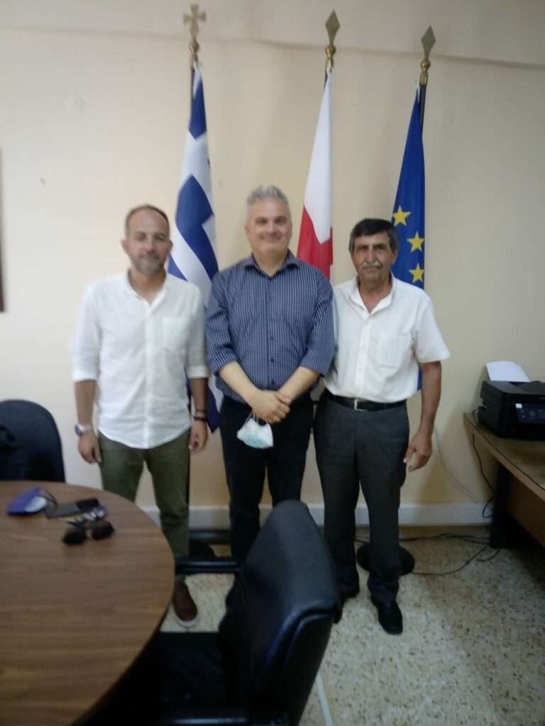 Συνάντηση του προέδρου της ΔΗΜ.ΤΟ Πάργας Δημήτρη Ζήση με τον πρόεδρο της ΔΕΕΠ (NOΔΕ) ΠΡΈΒΕΖΑΣ τον Νίκο Σολδάτο και τον διοικητή του νοσοκομείο Πρέβεζας κ. Σκανδάλη 