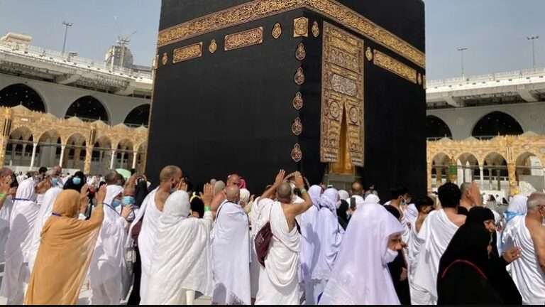 Η Σ. Αραβία συνέλαβε πολίτη επειδή βοήθησε μη μουσουλμάνο δημοσιογράφο να εισέλθει στη Μέκκα