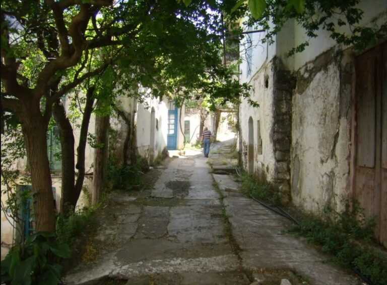 Ήπειρος: Τα αυξημένα έξοδα ταξιδιού και η συντήρηση των εξοχικών αφήνουν έρημα τα χωριά και το καλοκαίρι 