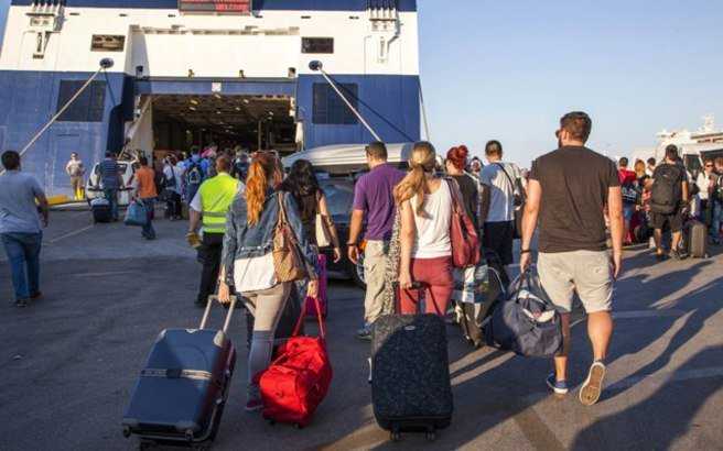 «Μετά την απάτη pass της ΔΕΗ, εμπαιγμός pass στον τουρισμό» – Μείωσαν από 480 ευρώ πέρυσι, σε 150 ευρώ φέτος