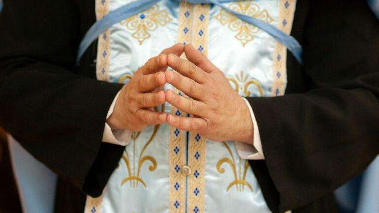 Ιερέας από το Αγρίνιο καταδικάστηκε για βιασμούς ανηλίκων κατά συρροή