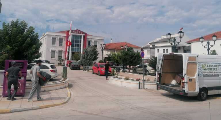 Ένας τόνος ανακυκλώσιμα ρούχα στην πρώτη εβδομάδα λειτουργίας των μωβ κάδων στον Δήμο Πάργας