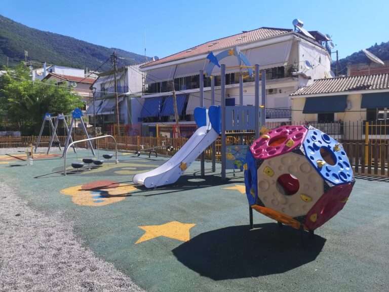 Νέα παιδική χαρά στην Πάργα