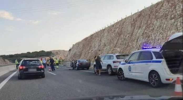 Τροχαίο στο Τέροβο: Το μοιραίο λάθος του άτυχου ζευγαριού που σκοτώθηκε μπροστά στα μάτια των δυο παιδιών τους και τα δραματικά δευτερόλεπτα