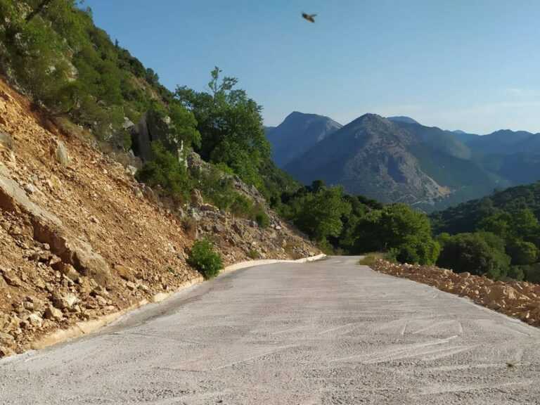 Αποκατάσταση δρόμου Καναλάκι – Αηδονιά και νέα φωτιστικά στις εκβολές Αχέροντα (Αμμουδιά)