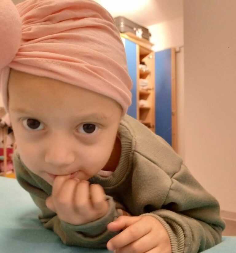 Νεκρή μετά από μάχη με επιθετικό καρκίνο η μικρή Εβελίνα