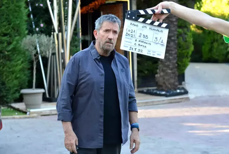 Αποκαλυπτικό:  Κάνε ότι Κοιμάσαι με διπλά επεισόδια στην ΕΡΤ1… Πότε κάνει πρεμιέρα;