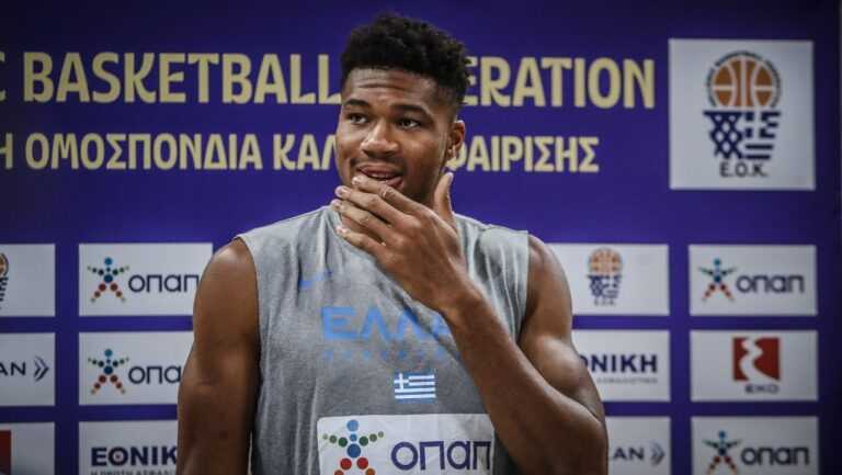 “Ζεσταίνεται” πριν την Ισπανία ο Γιάννης (video)