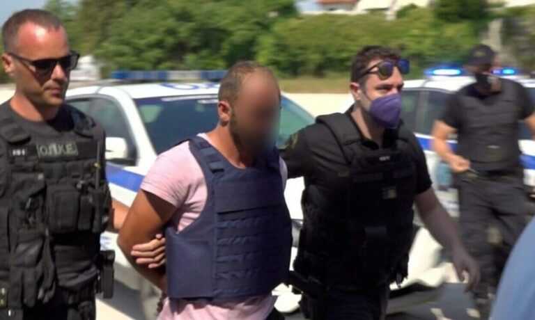 Έγκλημα στην Άρτα: Ο Κούγιας ανέλαβε τον 29χρονο δολοφόνο – Στις 3 το μεσημέρι θα οδηγηθεί στον Εισαγγελέα 
