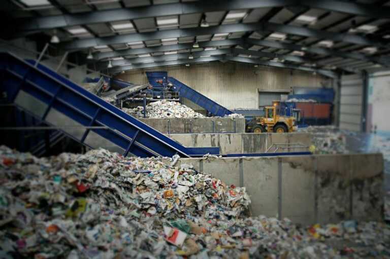 Μάχη… απορριμμάτων ανάμεσα στους αιρετούς στην Ήπειρο