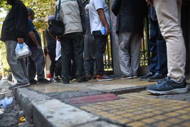 Σοκαριστικά στοιχεία από ΕΛΣΤΑΤ: Στο όριο της (απόλυτης) φτώχειας περίπου 3 εκατ. πολίτες