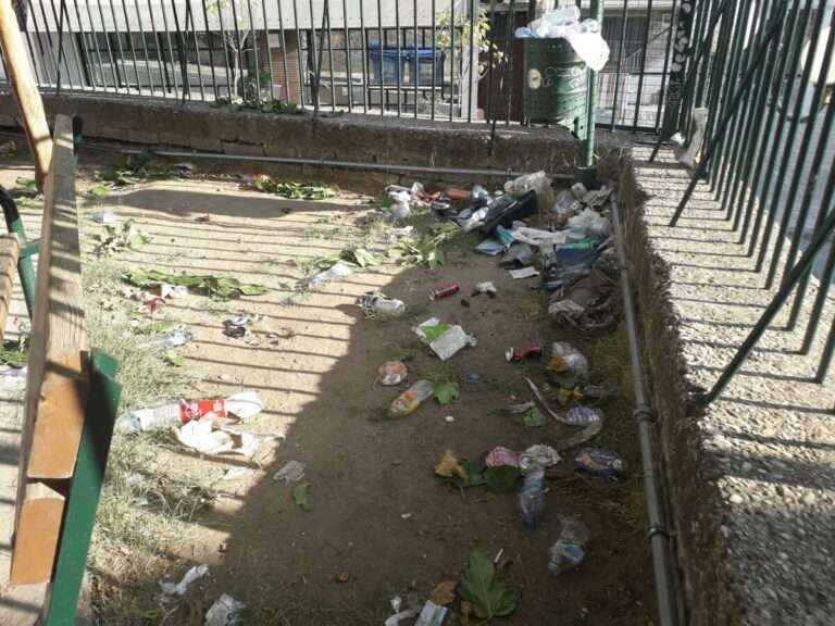 Εικόνες ΝΤΡΟΠΗΣ στο 2ο δημοτικό σχολείο Άρτας – Σκουπίδια, κόπρανα, και βρώμα