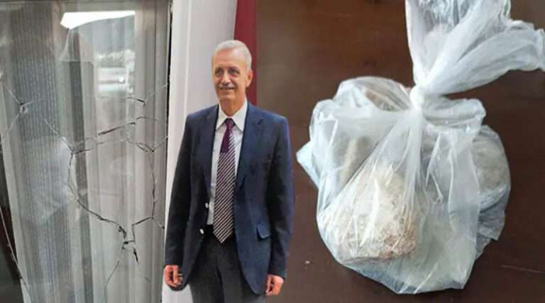 Επιτέθηκαν με πέτρες στον πρώην Δήμαρχο Πρέβεζας Μιλτιάδη Κλάπα