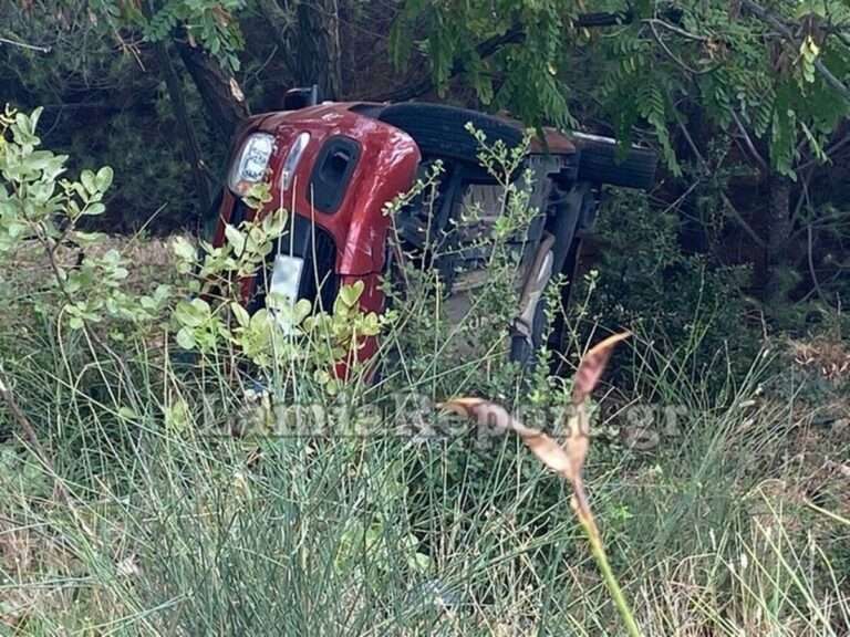 Παραλίγο τραγωδία: Αυτοκίνητο με οικογένεια έπεσε σε γκρεμό – Τους έσωσε δέντρο