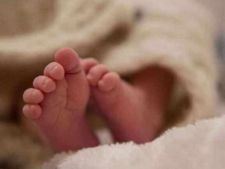 Σοκ με μωρό δύο μηνών που έχασε ξαφνικά τη ζωή του