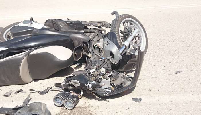 Αίμα στην άσφαλτο: 80χρονος με μηχανάκι συγκρούστηκε με φορτηγό και σκοτώθηκε