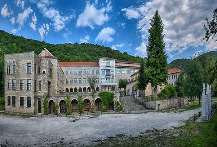 “Στον αέρα” οι εξετάσεις των σπουδαστών της πρώην Εκκλησιαστικής Ακαδημίας Βελλάς