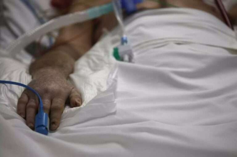 Άρτα: Διασωληνωμένος 52χρονος οικοδόμος –  Έπεσε στο κενό από ύψος 15 μέτρων