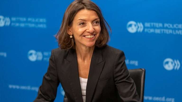 Λοράνς Μπουν: «Οι Ρώσοι που αποφεύγουν την επιστράτευση δεν θα λαμβάνουν βίζα στη Γαλλία»