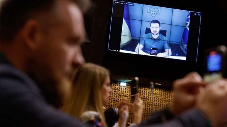 Ζελένσκι: Δεν είναι εφικτή η διπλωματία με ηγέτες που δεν σέβονται το διεθνές δίκαιο