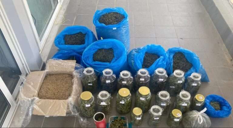 Πατέρας και γιος βρέθηκαν με 24 κιλά κάνναβης – Έκαναν και λαθρανασκαφές