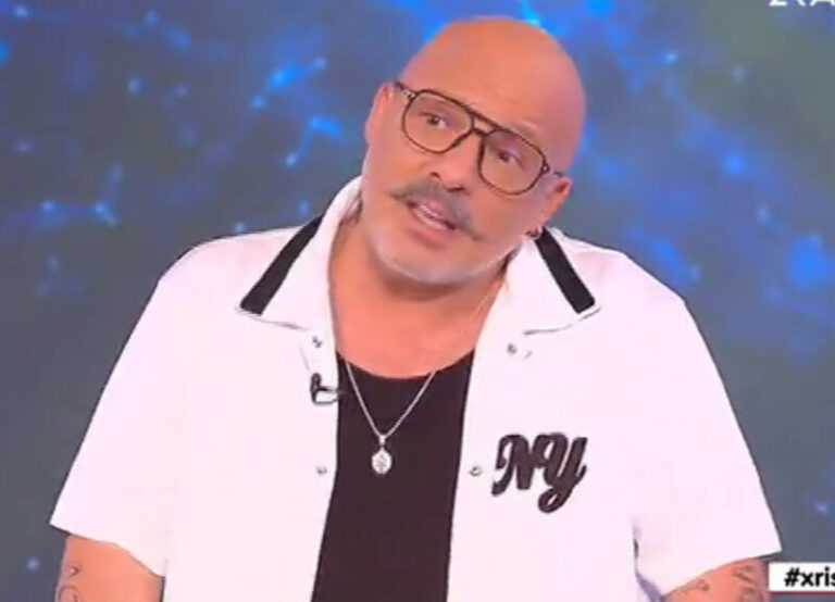 «Καλό Μεσημεράκι»: Το «καρφί» του Νίκου Μουτσινά για την καθυστέρηση της έναρξης – «Τι ώρα ξεκινάς ρε φίλε πια;»