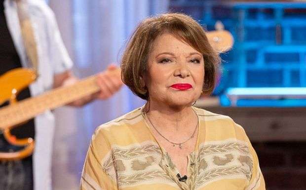 Πίτσα Παπαδοπούλου: «Ο γιος μου λείπει εδώ και πολλά χρόνια. Αν είχα εγγόνια, θα ήταν τα μεγάλα μου σουξέ»