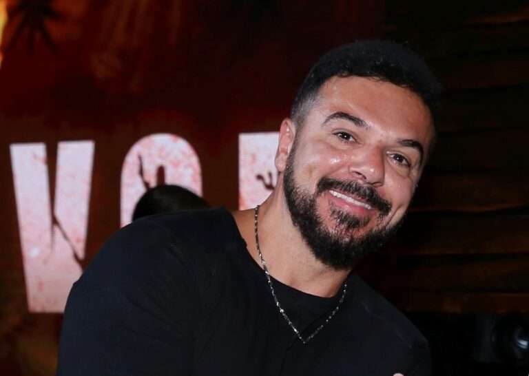 Τριαντάφυλλος για Νίκο Μουτσινά: «Χεσ… αν σταματήσει την τηλεόραση, καλύτερα»