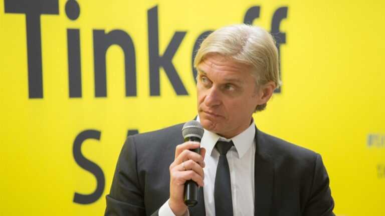 Απαρνήθηκε τη ρωσική υπηκοότητά του ο επιχειρηματίας Τίνκοφ εξαιτίας του πολέμου στην Ουκρανία