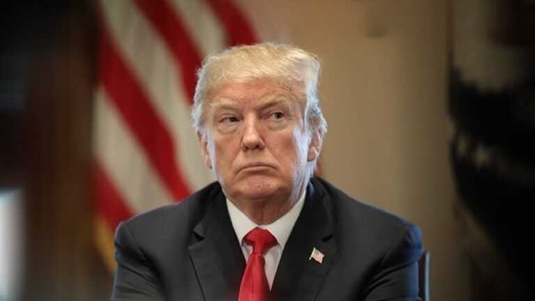 Υπονοούμενα για την επιστροφή του αφήνει ο Τραμπ: «Θα κάνω μεγάλη ανακοίνωση στις 15 Νοεμβρίου»