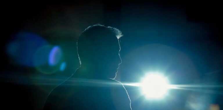 Βιασμός 12χρονης: Γνωστός ηθοποιός – σκηνοθέτης της τηλεόρασης συνομιλούσε με τη μικρή