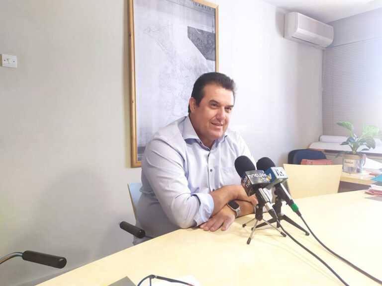 Λεηλασία στον ΣΥΔΛΙ με ευθύνη Αντιδημάρχου! – Απευθείας αναθέσεις 1,2 εκατ. ευρώ από τον Γ. Αρλέτο, ο οποίος υπογράφει εντολές για χρήματα, ακόμη και σε εταιρία του