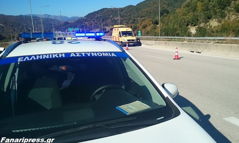 Τροχαίο ατύχημα στην Ιόνια Οδό: Αυτοκίνητο έπεσε σε τσιμεντένιο διαχωριστικό στα ΣΕΑ Φιλιππιάδας