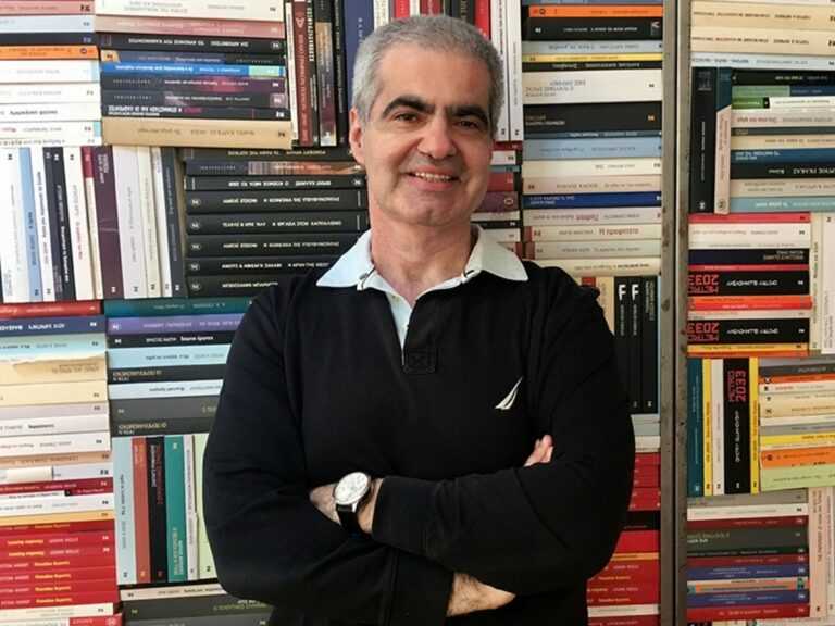 Πάνω από 100 βίντεο παιδικής πορνογραφίας στον υπολογιστή του Βασίλη Παπαθεοδώρου