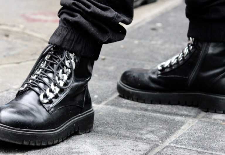 Leather look με αρβυλάκια