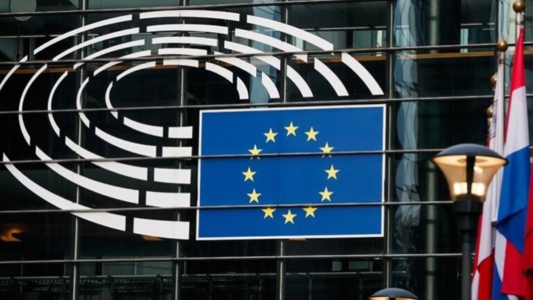 Το Ευρωπαϊκό Κοινοβούλιο χαρακτηρίζει γενοκτονία τον μεγάλο λιμό στην Ουκρανία επί σοβιετικής εποχής