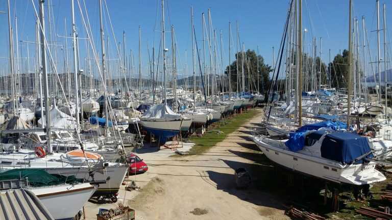 Πρέβεζα: Τραυματίστηκε ιδιοκτήτης ιστιοφόρου στην προσπάθειά του να ανέβει στο σκάφος