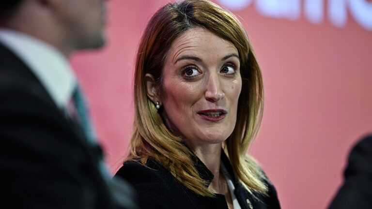 Ευρωκοινοβούλιο: Παραπλανητικό το δημοσίευμα του Politico για τα «δώρα» της Μετσόλα