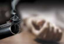 Οικογενειακό δράμα: 40χρονος αυτοπυροβολήθηκε με κυνηγετικό όπλο και τον βρήκε η ανήλικη κόρη του