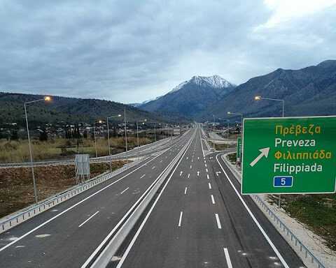 H μελέτη του οδικού άξονα «Ιόνια οδός-Πρέβεζα» μετράει ήδη 14 χρόνια και θα συνεχίσει να μετράει..