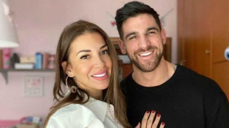 Ελένη Χατζίδου – Ετεοκλής Παύλου: Η κόρη τους, Μελίτα, έκανε ποδαρικό στο πλατό και ευχήθηκε «καλή χρονιά» σε όλους