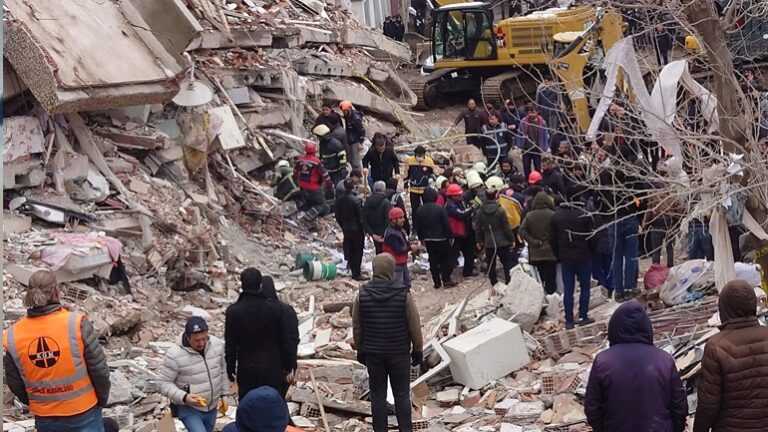 Άκης Τσελέντης: Φοβάμαι ότι οι νεκροί από τον σεισμό θα φτάσουν τους 15.000 – Καμία ανησυχία για την Ελλάδα