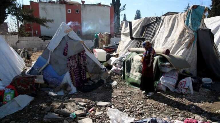 Χωρίς πόσιμο νερό και υποδομές υγιεινής στη νότια Τουρκία μετά τον φονικό σεισμό – Σοβαρότατος κίνδυνος μολυσματικών ασθενειών