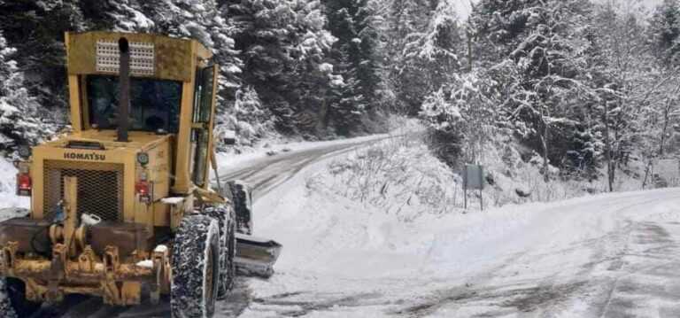 Συνεχίζονται οι χιονοπτώσεις στα ορεινά χωριά της Ηπείρου