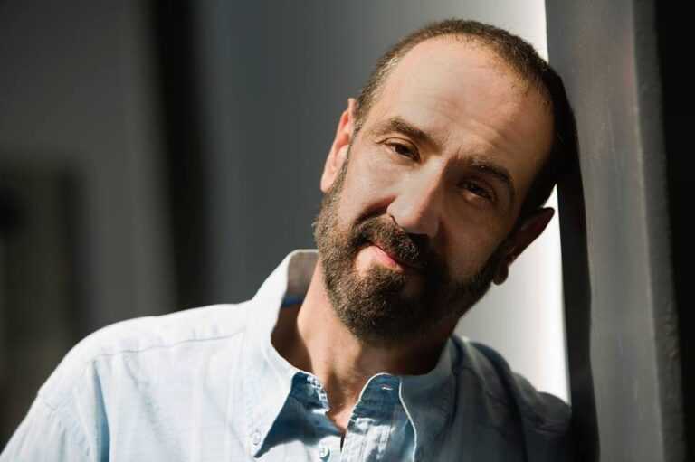 Γρηγόρης Μελάς: Σχολιάζει τα τηλεοπτικά πρόσωπα και τις εκπομπές – «Το My Style Rocks δεν καταλαβαίνω και αυτοί που 5 που το βλέπουν γιατί το βλέπουν»